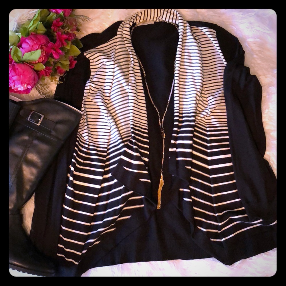 Black and White NY & Co Medium Weight Cardigan